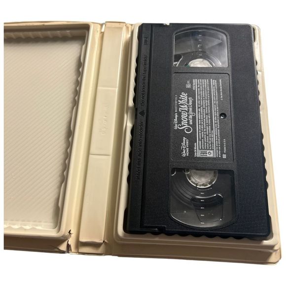 Walt Disney Princess VHS Movie Tapes Set Of 2 Beauty And The Beast Snow White - Picture 6 of 9